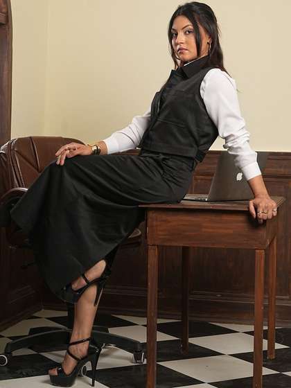 House Of Professionals Shirt Collar Cotton Crop Top