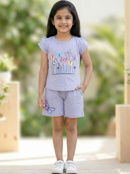 Wonder Klothes Girls
                      Printed T-shirt with Shorts