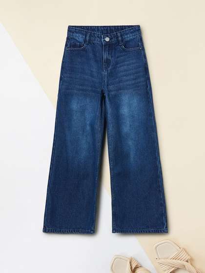 max Girls Regular Fit
                    Mid-Rise Low Distress Stretchable Jeans
