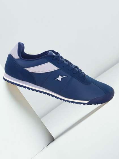 Sparx Men
                        Colourblocked Sneakers