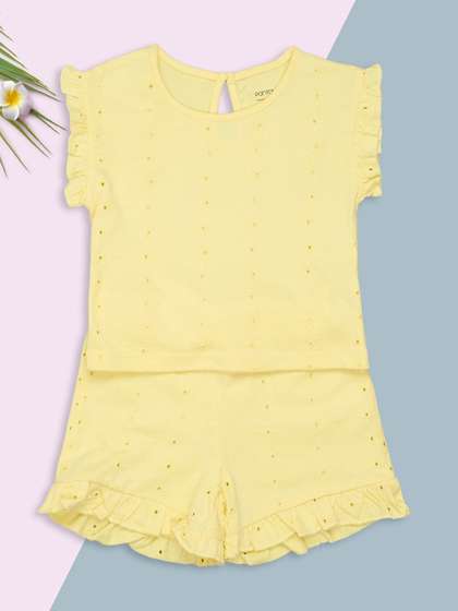 Pantaloons Baby
                        Girls T-shirt with Shorts
