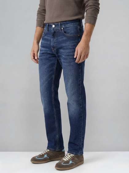 Levis Men 505 Straight Fit Jeans