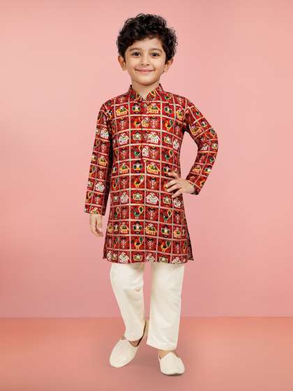 VASTRAMAY Boys Ethnic
                    Motifs Printed Regular Kurta with Pyjamas