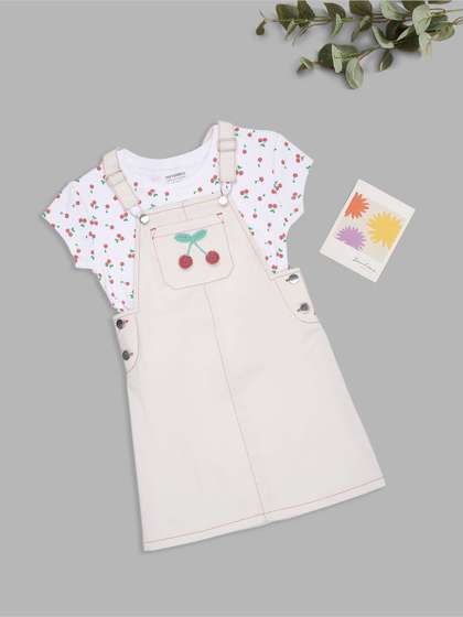 Pantaloons Junior
                          Girls Printed T-shirt