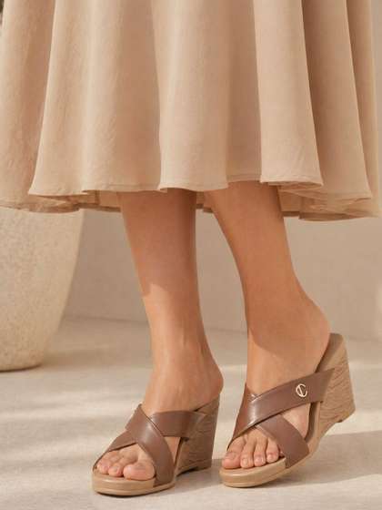 CAI Textured PU
                        Block Mules