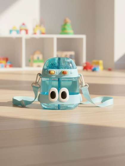 ZUZUVI Blue & White
                    Single Plastic Cartoon Characters Water Bottle