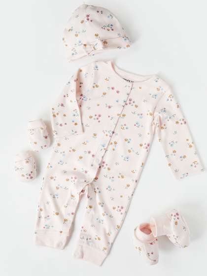 max Girls Printed Pure
                    Cotton Baby Apparel Gift Set