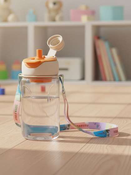 ZUZUVI Orange &
                    White Single Plastic Cartoon Characters Water
                    Bottle