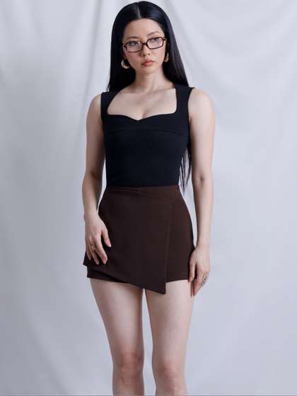 COLOR CAPITAL
                          Stretch Sweetheart Neck Sleeveless Bodysuit
