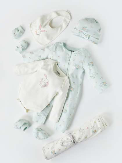 max Boys Printed Pure
                    Cotton Baby Apparel Gift Set