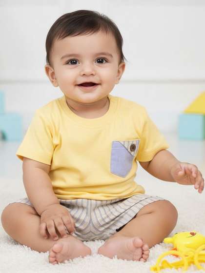 V-Mart Boys T-shirt
                      with Shorts
