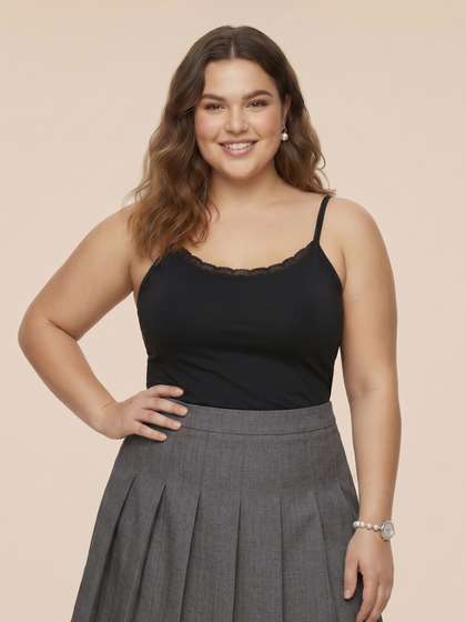 Sztori Plus Size
                        Shoulder Straps Tank Top