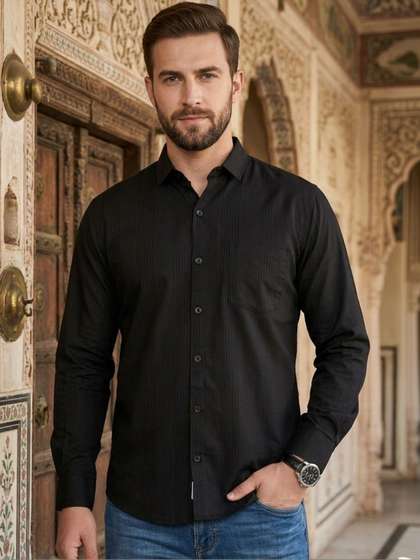 TERROFAB Men
                          Classic Casual Shirt