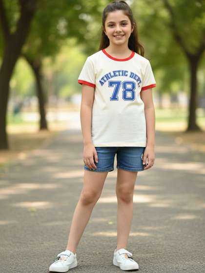 V-Mart Girls Off White
                    Cotton Tshirts