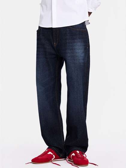 Snitch Men
                          Straight Fit Mid-Rise Low Distress Light Fade
                          Jeans