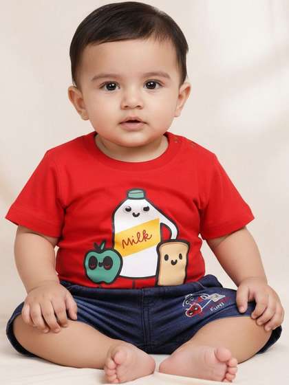 V-Mart Boys Printed
                    T-shirt with Shorts