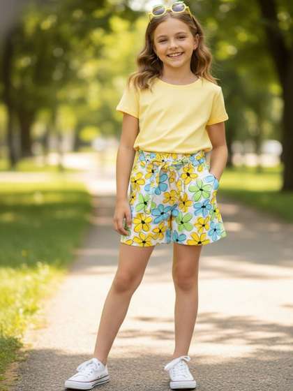 V-Mart Girls Floral
                    Printed Shorts