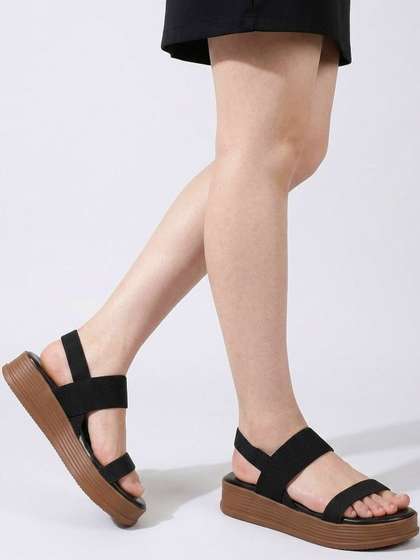SELFIEE Flatform
                        Sandals
