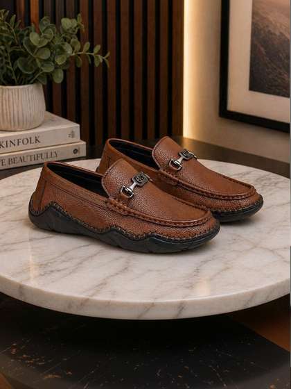 Killer Men Textured
                        Loafers