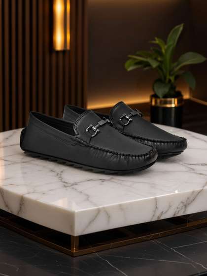 Killer Men
                          Textured Loafers