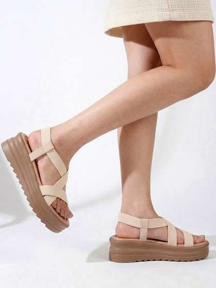 SELFIEE Flatform
                        Sandals