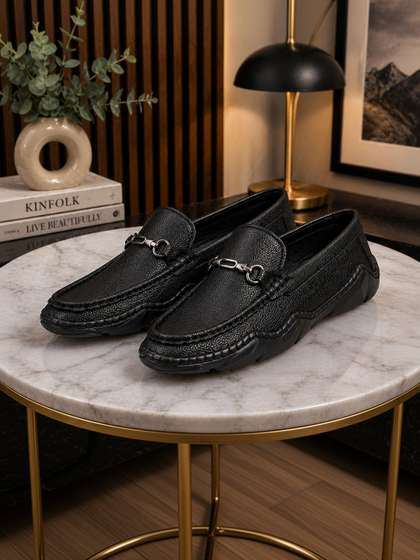 Killer Men
                          Textured Loafers