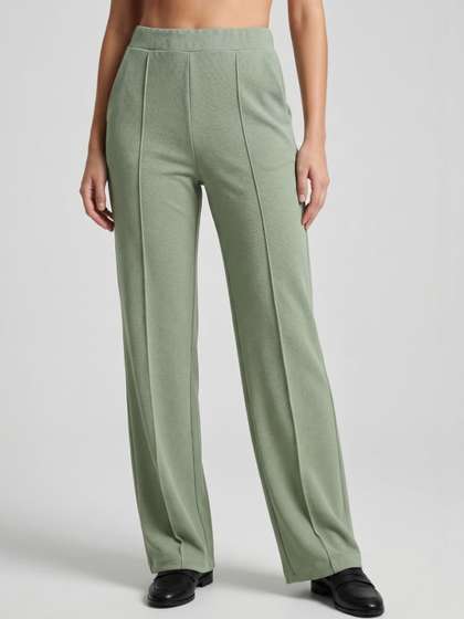 Komfort By Tikhi
                          Imli Women Relaxed Straight Leg Straight Fit
                          Easy Wash Trousers