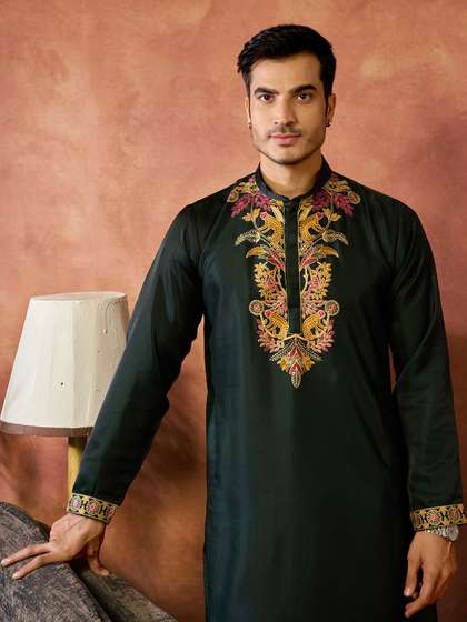 House of Pataudi
                        Embroidered Cotton Mandarin Collar Knee Length
                        Straight Kurta