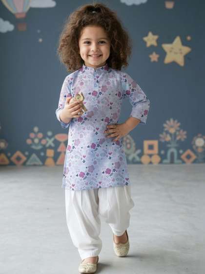DEVOILER Girls Floral
                    Printed Regular Kurta with Patiala