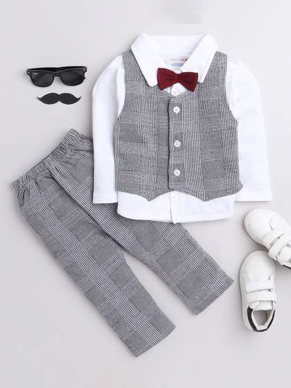 BUMZEE Boys Grey &
                    White Pure Cotton Shirt with Trousers With Applique
                    Bow