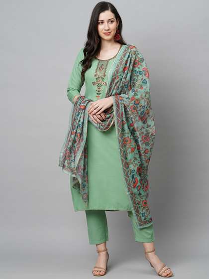GoSriKi Women Embroidered Kurta Set