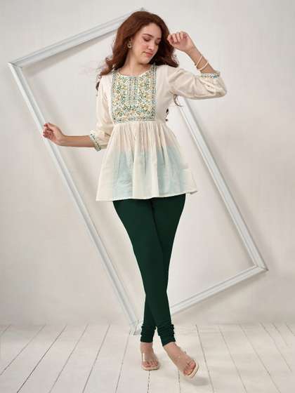 LYRA Women Green
                          Solid Churidar-Length Leggings