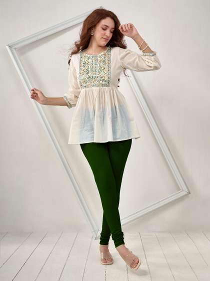 LYRA Women Green
                          Solid Churidar Length Leggings