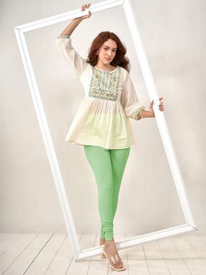 LYRA Women Pista
                        Green Solid Ankle-Length Leggings