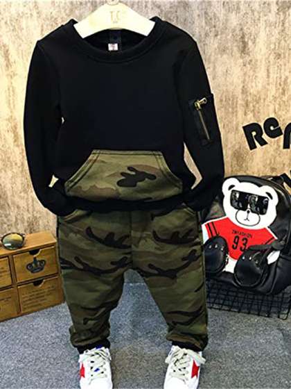 Googo Gaaga Boys Black
                    & Khaki Pure Cotton Printed T-shirt with
                    Trousers