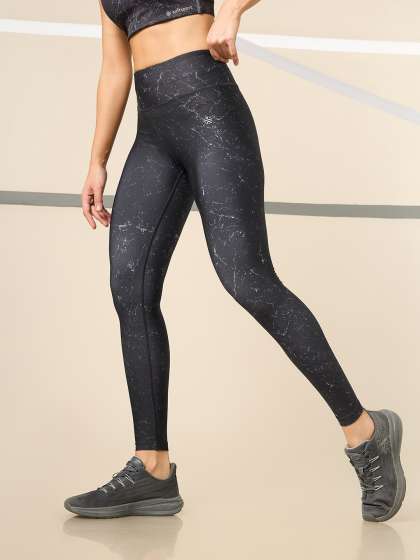 CULT Women Absolute Fit Tights with Back Pocket