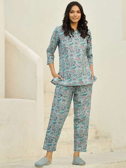 SANSKRUTIHOMES Women
                        Printed Pure Cotton Night suit