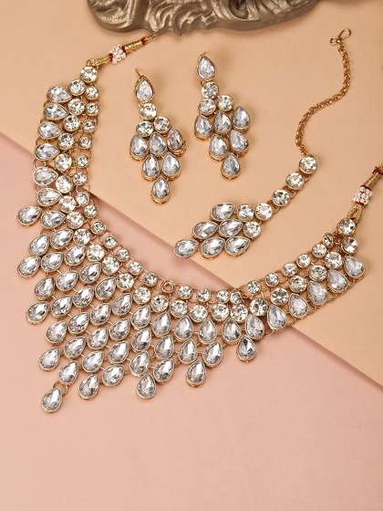 Peora Gold-Plated
                        Kundan Jewellery Set