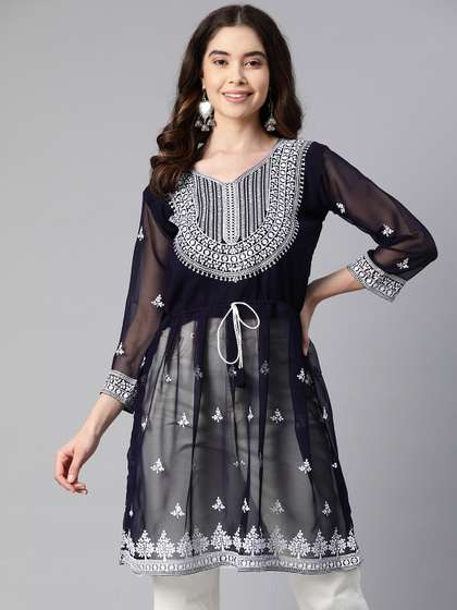 PRASTHAN Floral Embroidered V-Neck Panelled Kurti