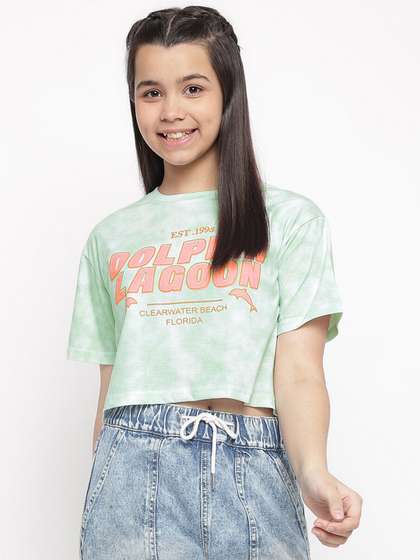 Lil Tomatoes Typography
                    Printed Drop-Shoulder Sleeves Crop Top