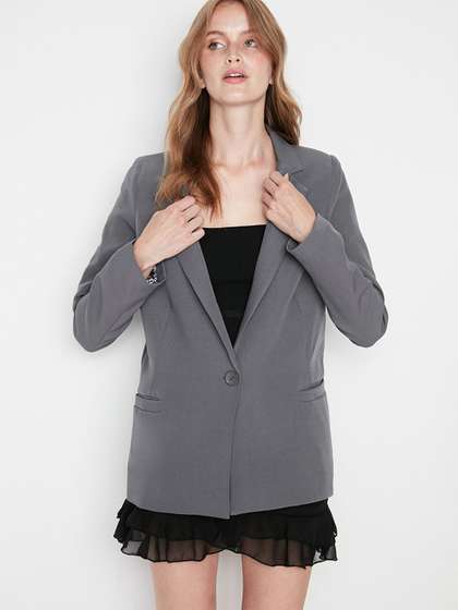 Trendyol Notched
                        Lapel Long Sleeves Single-Breasted Blazer