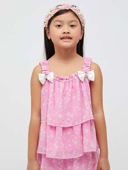 One Friday Layered Bow
                    Detail Sleeveless Floral Print Top