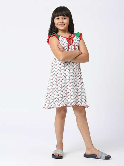 SINI MINI Girls
                    Conversational Printed Pure Cotton Nightdress