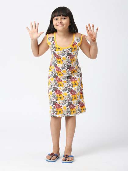 SINI MINI Girls Floral
                    Printed Pure Cotton Nightdress