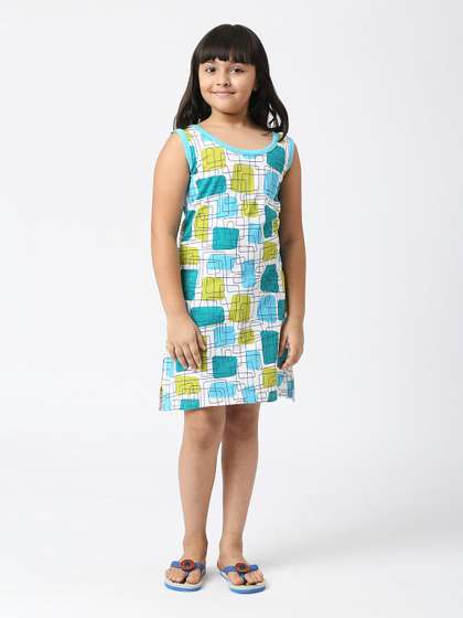 SINI MINI Girls
                      Geometric Printed Pure Cotton Nightdress