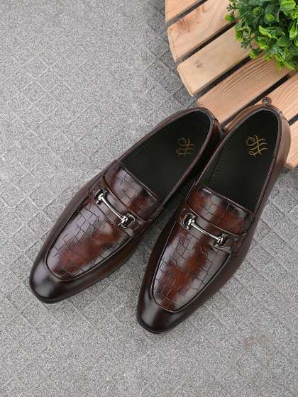 House of Pataudi Men
                      Textured Formal Loafers