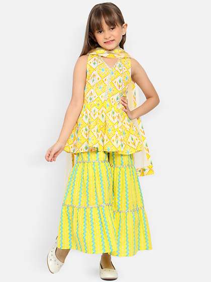 Nauti Nati Girls Printed
                    V Neck Pure Cotton Kurti With Sharara & Dupatta