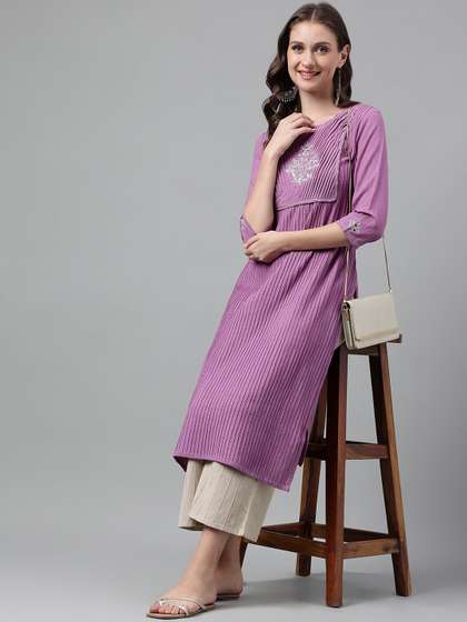 Neemiya Pintucks Yoke Design Pure Cotton Kurta