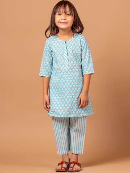 Sangria Printed Pure
                    Cotton Kurta With Trouser