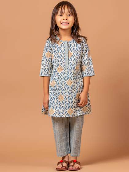 Sangria Leaf-Printed
                      Pure-Cotton Straight Kurta With Trouser